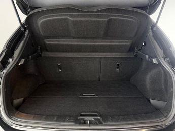 Nissan Qashqai 1.6 dCi N-Connecta SUV 5dr Diesel XTRON Euro 6 (s/s) (130 ps)
