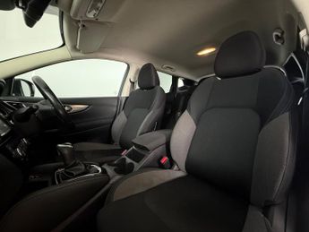 Nissan Qashqai 1.6 dCi N-Connecta SUV 5dr Diesel XTRON Euro 6 (s/s) (130 ps)