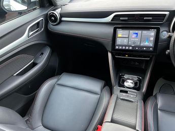 MG MG ZS 72.6kWh Trophy Connect Long Range Auto 5dr