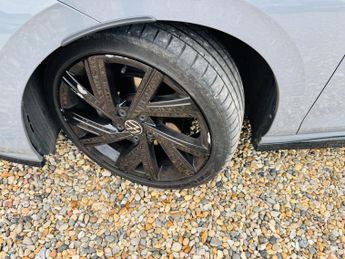 Volkswagen Golf 2.0 TDI R-Line DSG Euro 6 (s/s) 5dr