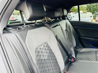 Volkswagen Golf 2.0 TDI R-Line DSG Euro 6 (s/s) 5dr