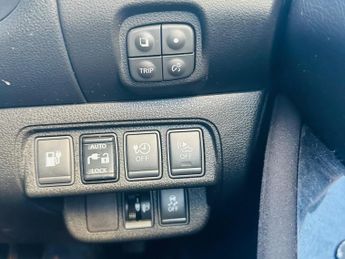 Nissan Leaf 30kWh Acenta Auto 5dr