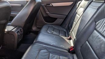 Volkswagen Passat 1.6 TDI BlueMotion Tech Executive Euro 5 (s/s) 5dr