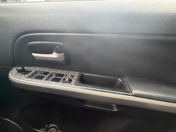 Suzuki Grand Vitara 1.9 DDiS SZ5 4WD Euro 5 5dr