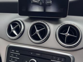 Mercedes-Benz GLA 2.1 GLA220d Sport (Premium Plus) 7G-DCT 4MATIC Euro 6 (s/s) 5dr