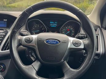 Ford Focus 1.6 Titanium Powershift Euro 5 5dr