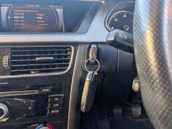 Audi A4 2.0 TDI S line Euro 5 (s/s) 4dr