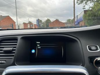 Volvo V60 2.4 D6 Twin Engine R-Design Lux Nav Auto AWD Euro 6 (s/s) 5dr