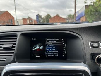 Volvo V60 2.4 D6 Twin Engine R-Design Lux Nav Auto AWD Euro 6 (s/s) 5dr