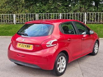 Peugeot 208 1.2 VTi Active Euro 5 5dr