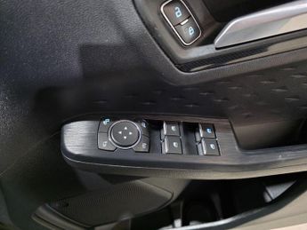 Ford Kuga 2.5 EcoBoost Duratec 14.4kWh ST-Line X CVT Euro 6 (s/s) 5dr