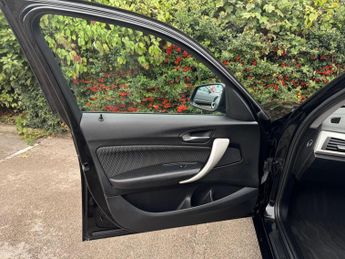 BMW 1 Series 1.6 116i SE Auto Euro 6 (s/s) 5dr