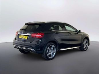 Mercedes-Benz GLA 2.1 GLA220d AMG Line (Premium) SUV 5dr Diesel 7G-DCT 4MATIC Euro