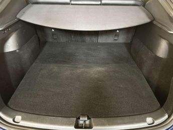 Tesla Model Y (Dual Motor) Long Range SUV 5dr Electric Auto 4WDE (384 bhp)