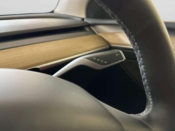 Tesla Model Y (Dual Motor) Long Range SUV 5dr Electric Auto 4WDE (384 bhp)