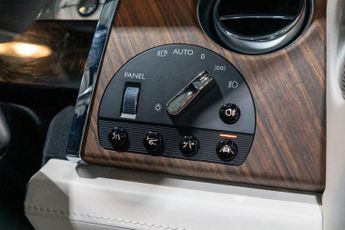 Rolls-Royce Dawn 6.6 V12 Auto Euro 6 2dr
