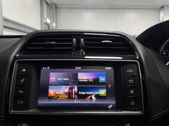 Jaguar F-PACE 2.0 D180 R-Sport Auto AWD Euro 6 (s/s) 5dr