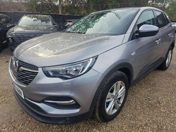 Vauxhall Grandland X 1.5 Turbo D BlueInjection SE Auto Euro 6 (s/s) 5dr