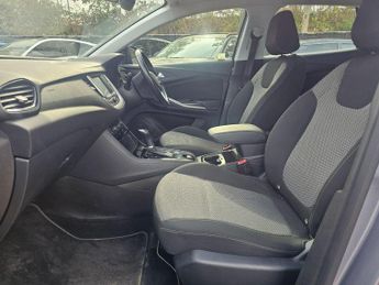 Vauxhall Grandland X 1.5 Turbo D BlueInjection SE Auto Euro 6 (s/s) 5dr