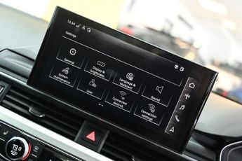 AUDI A4 2.0 TDI 35 Technik Saloon 4dr Diesel S Tronic Euro 6 (s/s) (163 