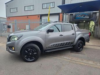Nissan Navara 2.3 dCi N-Guard Pickup Double Cab 4dr Diesel Auto 4WD Euro 6 (19