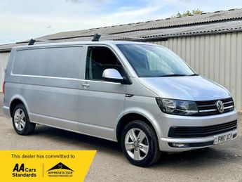 Volkswagen Transporter 2.0 TDI T32 BlueMotion Tech Highline FWD LWB Euro 6 (s/s) 5dr