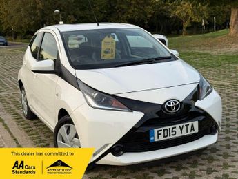 Toyota AYGO 1.0 VVT-i x-play Hatchback 5dr Petrol Manual Euro 5 Euro 5 (68 p