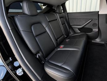 Tesla Model Y (Dual Motor) Long Range Auto 4WDE 5dr