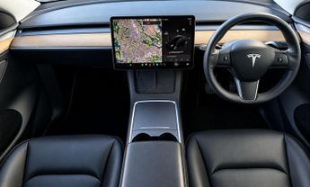 Tesla Model Y (Dual Motor) Long Range Auto 4WDE 5dr