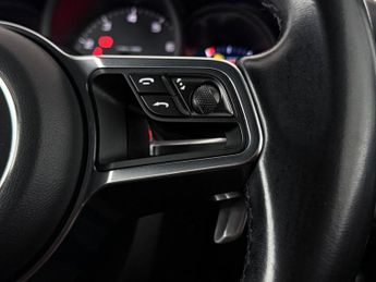 Porsche Macan 3.0 V6 S PDK 4WD Euro 6 (s/s) 5dr