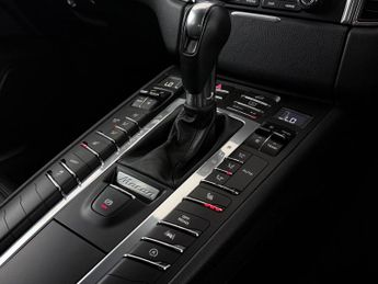 Porsche Macan 3.0 V6 S PDK 4WD Euro 6 (s/s) 5dr