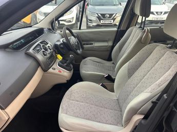 Renault Scenic 1.4 16v Expression 5dr