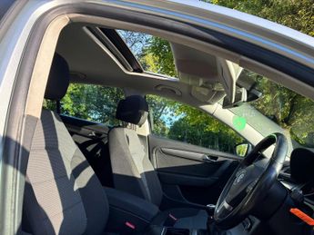 Volkswagen Passat 1.6 TDI BlueMotion Tech SE Euro 5 (s/s) 4dr