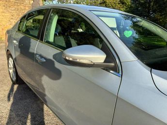 Volkswagen Passat 1.6 TDI BlueMotion Tech SE Euro 5 (s/s) 4dr