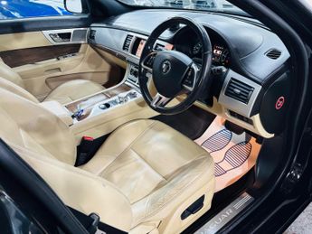 Jaguar XF 2.2d Luxury Auto Euro 5 (s/s) 4dr