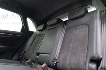 Audi Q3 2.0 TDI 40 S line S Tronic quattro Euro 6 (s/s) 5dr