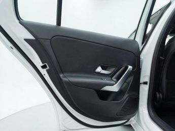 Mercedes-Benz A Class 1.3 A180 Sport (Executive) 7G-DCT Euro 6 (s/s) 5dr