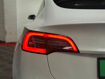 Tesla Model 3 (Dual Motor) Long Range Auto 4WDE 4dr