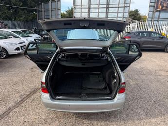 Mercedes-Benz E Class 2.1 E220 CDI Avantgarde 5dr