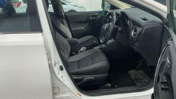 Toyota Auris 1.8 VVT-h Icon Tech Touring Sports 5dr Petrol Hybrid CVT Euro 6 