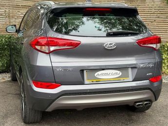 HYUNDAI TUCSON 2.0 CRDi Premium SUV 5dr Diesel Auto 4WD Euro 6 (136 ps) 12 MONT