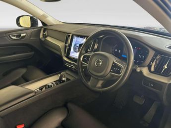 Volvo XC60 2.0 B5 MHEV Plus SUV 5dr Petrol Hybrid Auto AWD Euro 6 (s/s) (25