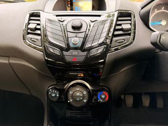 Ford Fiesta 1.25 Zetec Euro 5 5dr