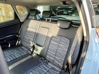 Kia Venga 1.6 3 MPV 5dr Petrol Auto Euro 5 (123 bhp)