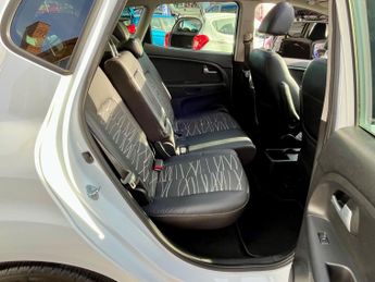 Kia Venga 1.6 3 MPV 5dr Petrol Auto Euro 5 (123 bhp)