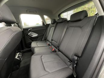 Audi Q3 TECHNIK 45 TFSI E S-A