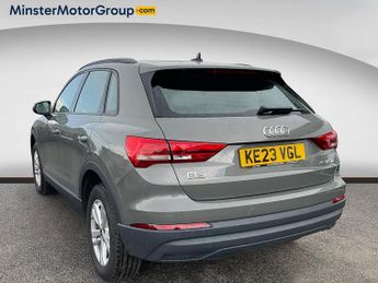 Audi Q3 TECHNIK 45 TFSI E S-A