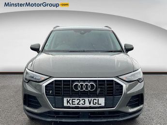 Audi Q3 TECHNIK 45 TFSI E S-A