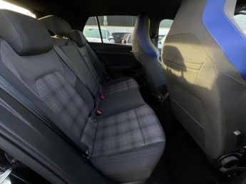 Volkswagen Golf GTE S-A