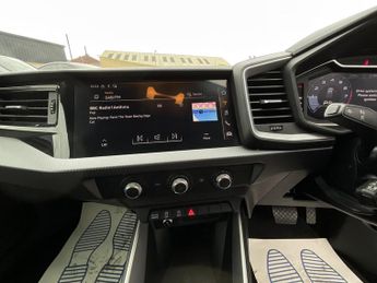 Audi A1 SPORT 30 TFSI S-A